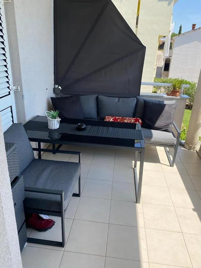 Apartment Donna Sandra Vrh  Croatia